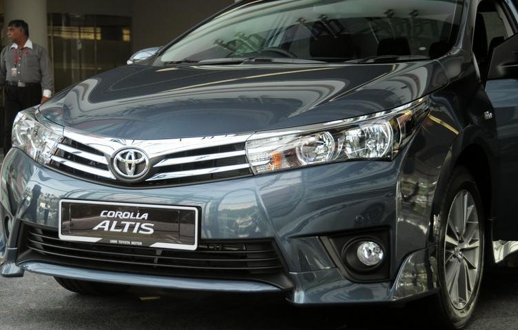 Toyota Altis 2016 - Không cao cấp cũng làm điên đảo thị trường