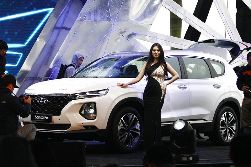 Hyundai Santa Fe 2019 chính thức ra mắt, giá từ 995 triệu đồng