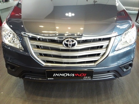 Toyota ra mắt Innova 2014 màu mới