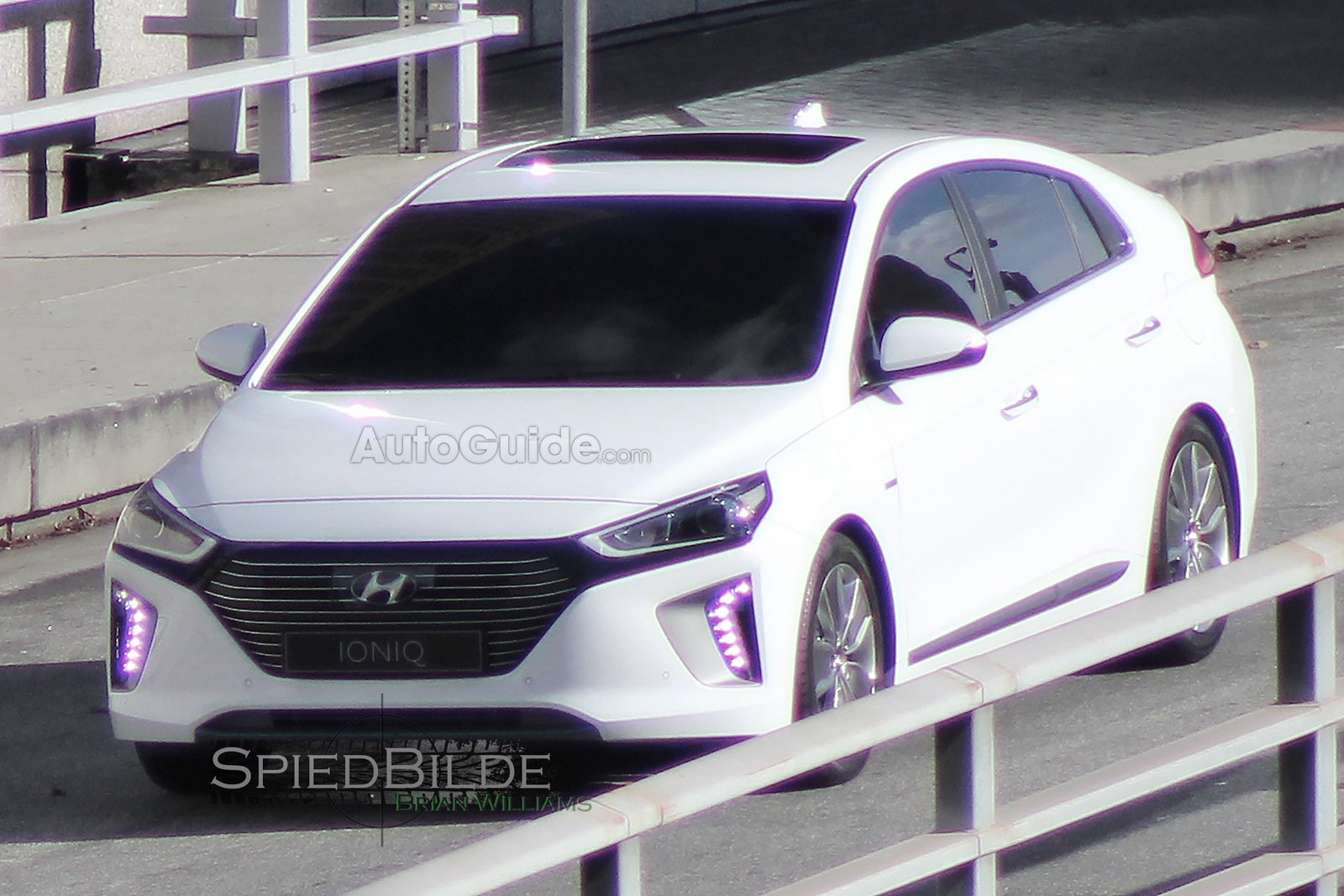 Hyundai IONIQ Model 2018 hoàn toàn mới lộ diện