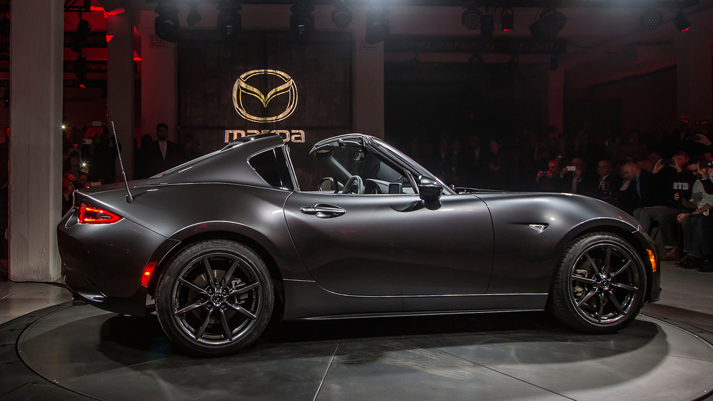 Mazda giới thiệu MX-5 RF với mui cứng dạng Targa