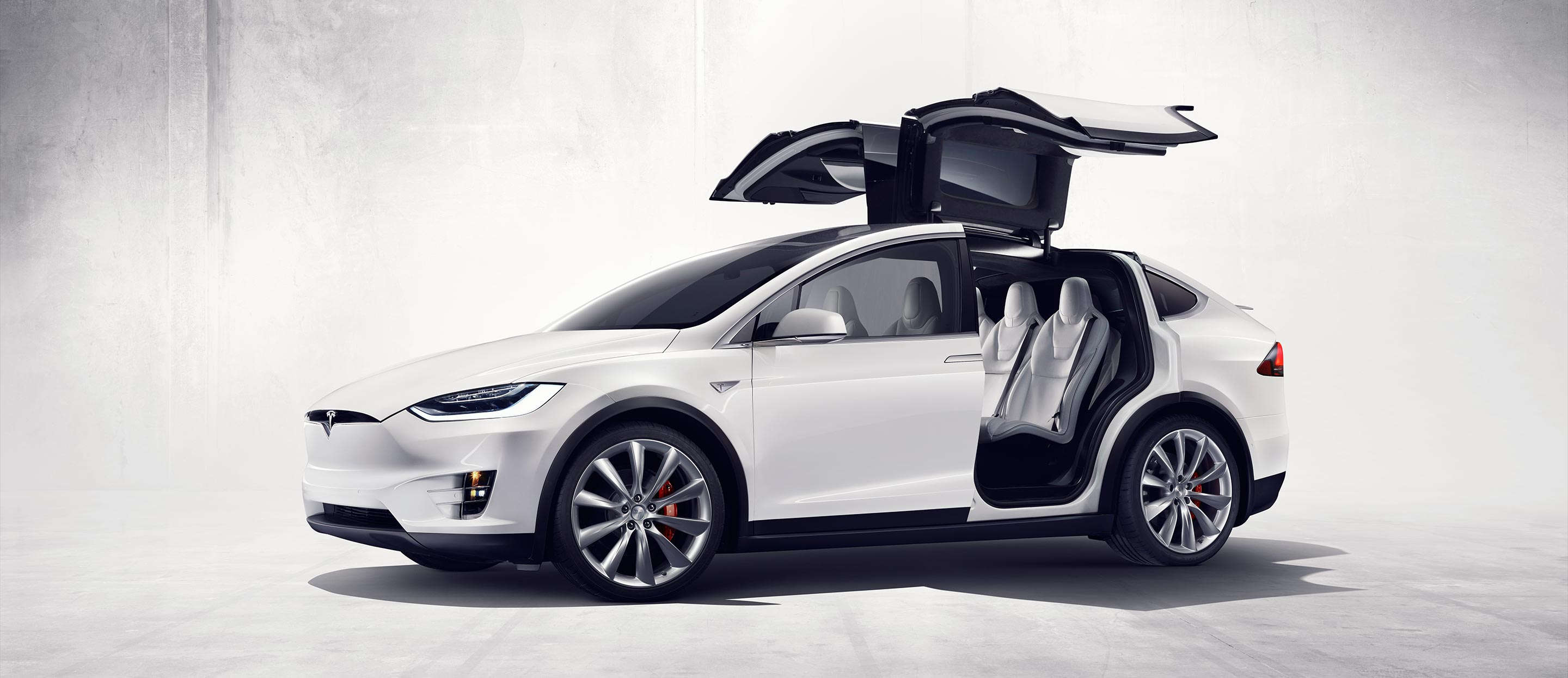 2016 Tesla Model X chính thức được ra mắt
