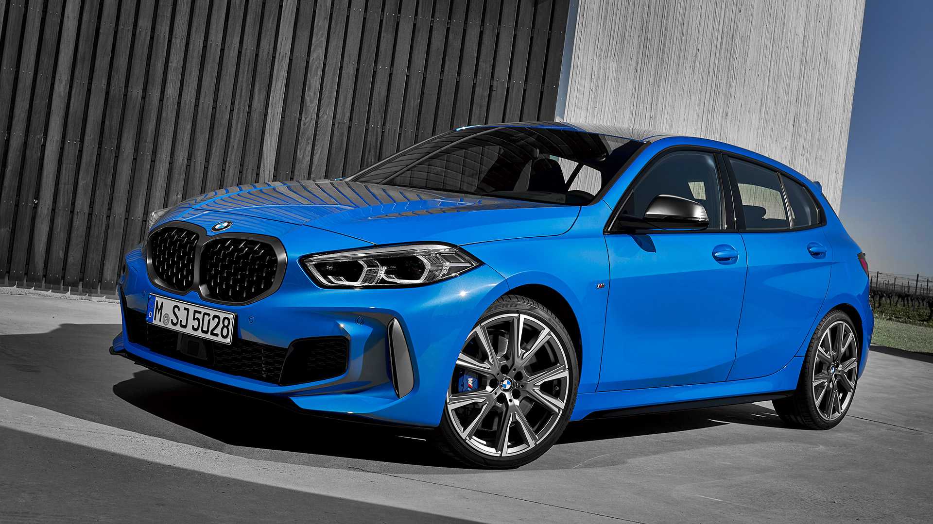 BMW 1-Series 2020 ra mắt: lột xác hoàn toàn