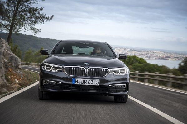 BMW 5 Series thế hệ mới chuẩn bị ra mắt thị trường Việt Nam
