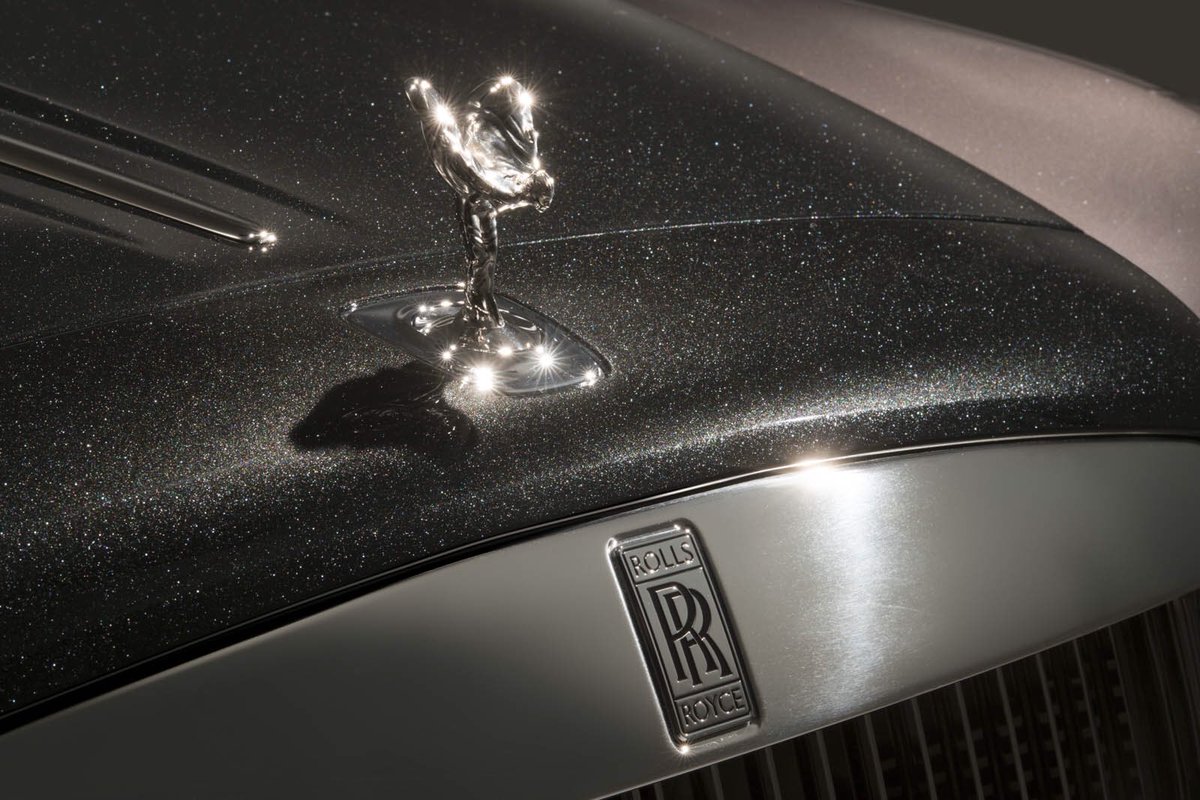 Elegance - Rolls-Royce Ghost phủ sơn đính kim cương