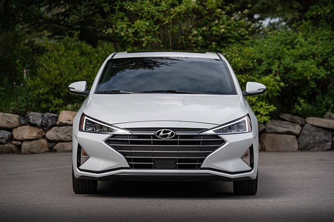 Hyundai Elantra 2019 - Đối thủ sừng sỏ trong phân khúc xe sedan hạng C