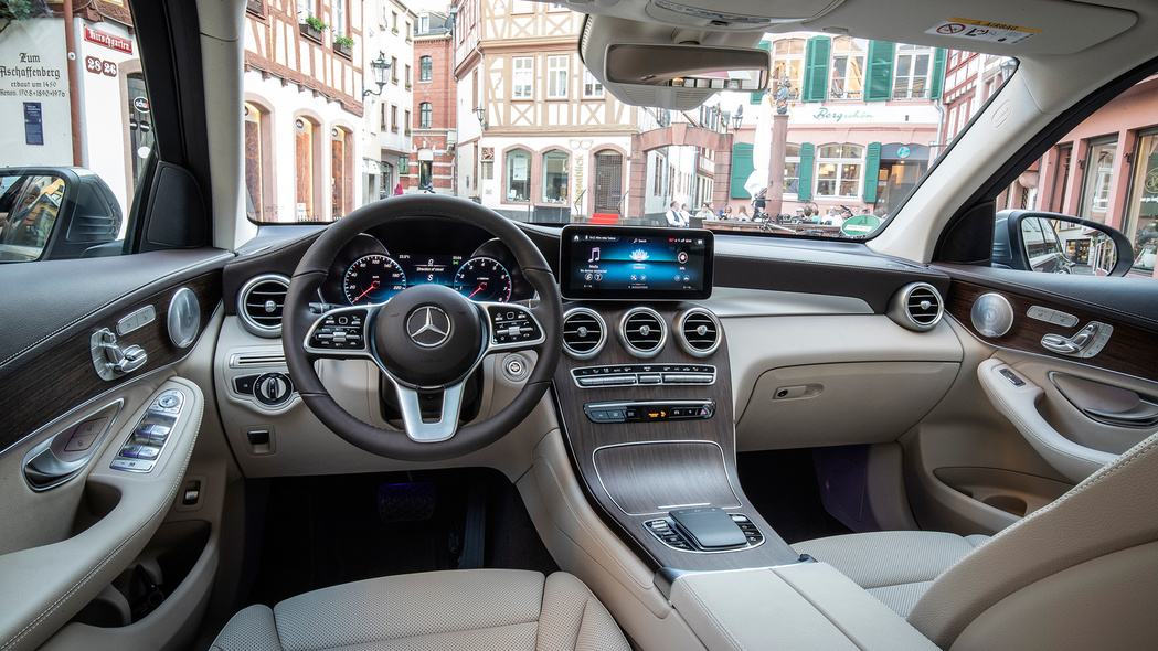 Mercedes GLC300 2020 ra mắt