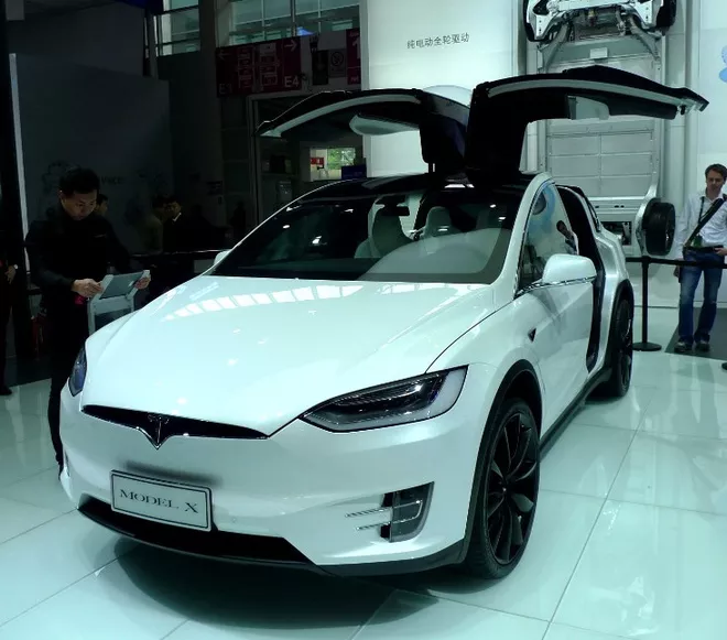 Tesla Model X 