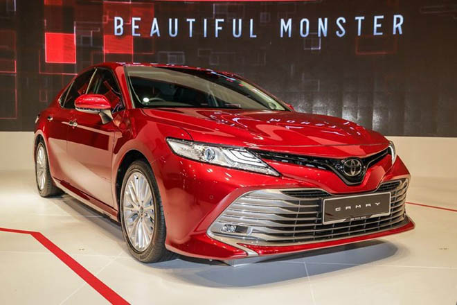 Toyota Camry thế hệ mới lột xác thêm dữ dằn và mạnh mẽ hơn