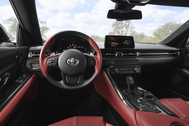 Toyota Supra 2020 đầu tiên được bán đấu giá với con số 2,1 triệu đô